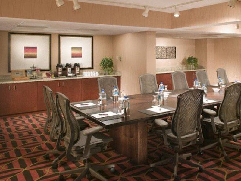 Hotel Sonesta Iah Airport 4*
